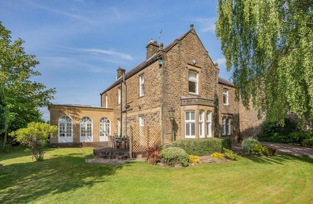 Osborne Villa - Four Bedroom House, Sleeps 8