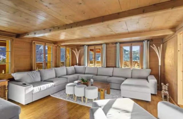 Lux Heidi Chalet with Panoramic Views near Gstaad