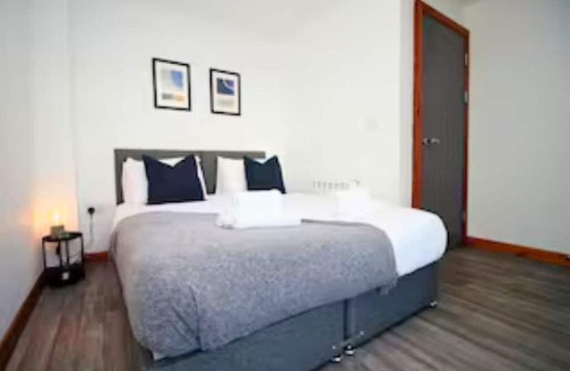 Fully Equipped Kitchen, Double room, Parking