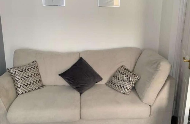 Stockton home with 3 bedrooms and 2.5 bathrooms