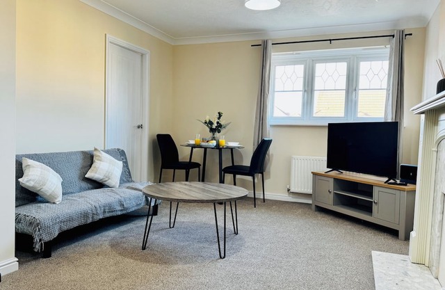 Modern 2BR Getaway | Close to Airport + Free Parking