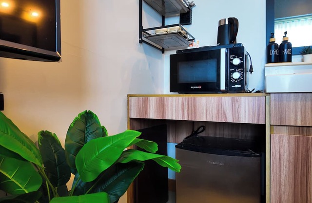 Studio near SM Megamall 400MBPS Netflix, Disney +, HBO Max, Prime
