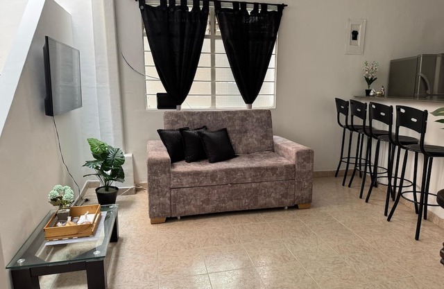 Stylish apartment in laurels, premium location!