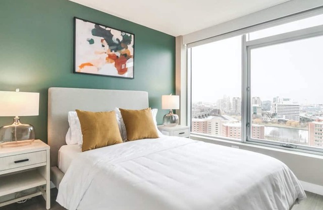 Barsala l Spacious 2BD Apartments w/Resort-Like Amenities
