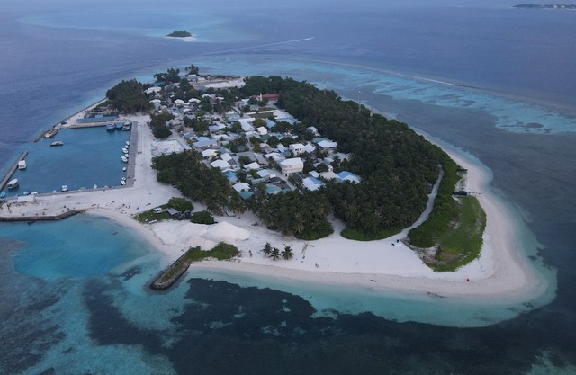 4-bedroom house in charming Baa Atoll with AC, WiFi