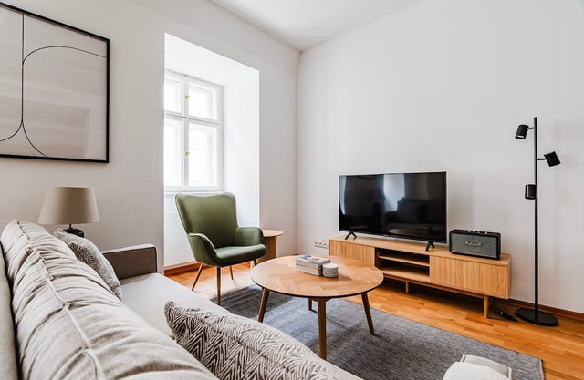 Blueground | Prague 1, furnished, Old town square (PRG-43)
