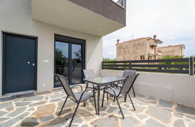 SithoniaRS Sea Nomad Luxury Maisonette