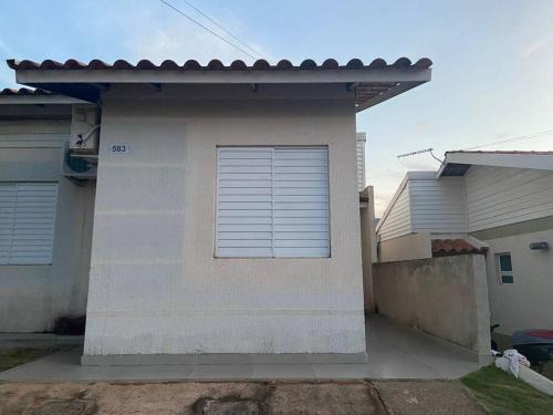 Casa próximo à Usina de Itaipu e Paraguai