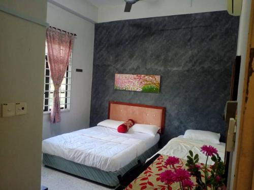 D' BUNGA HOTEL BUKIT BUNGA Bilik Standard Triple