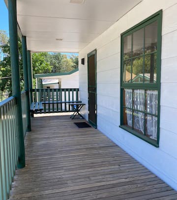 Goughs Bay Cabin | Howqua Cottage - Fernleigh Accommodation