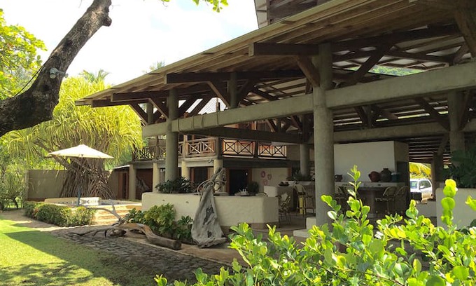 Javilla Villa | Villa Pietra Mare, Playa San Miguel