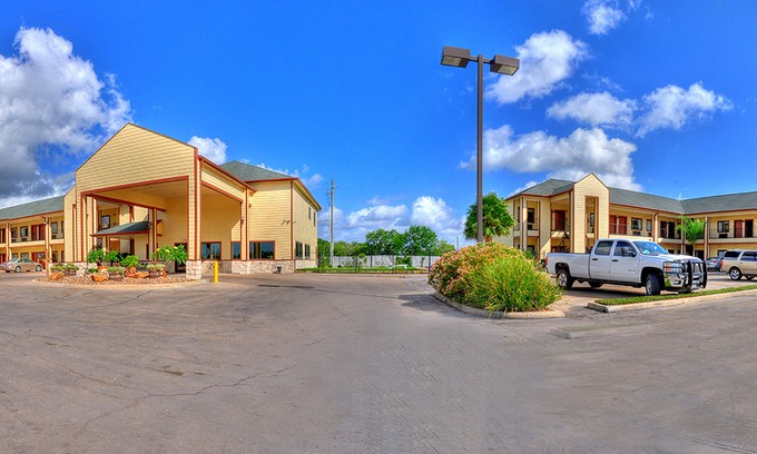 Victoria Hotel | Lone Star Inn and Suites Victoria