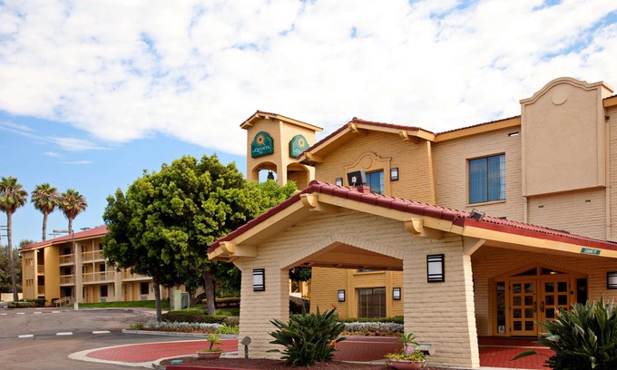 Lincoln Acres Hotel | La Quinta Inn by Wyndham San Diego Chula Vista