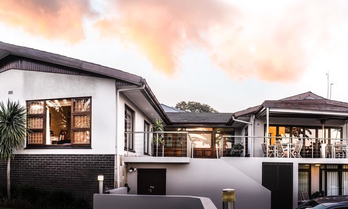 Welgemoed Hotel | Four Palms Accommodation