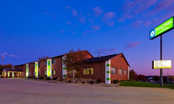 Cedar Rapids - Iowa City Hotel | SureStay Hotel by Best Western Cedar Rapids