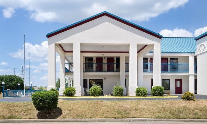 Somerset Hotel | Days Inn by Wyndham Somerset PA I-70 I-76