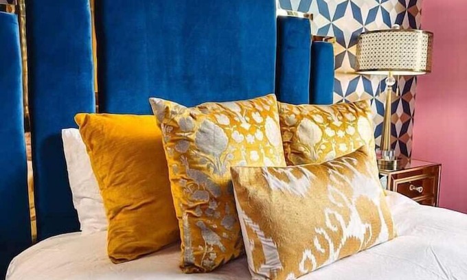 North Nashville Apartment | Dolly's Art Deco: Luxe Stay Near Broadway