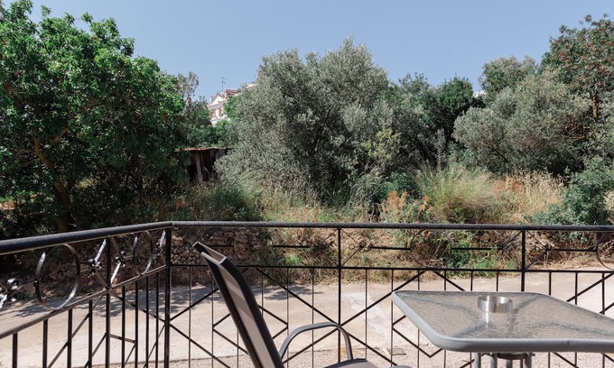 Karfas Apartment | Family Friedly Spot next to the sea