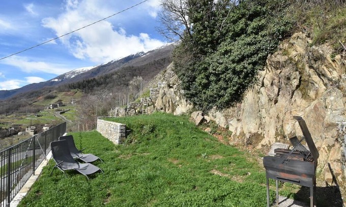 Mello Apartment | Nice apartment for 4 people with A/C, WIFI, TV, terrace, pets allowed and parking