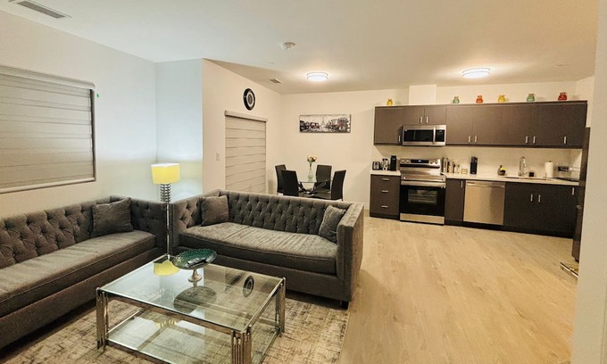 LaSalle Condo | Luxury condo suite