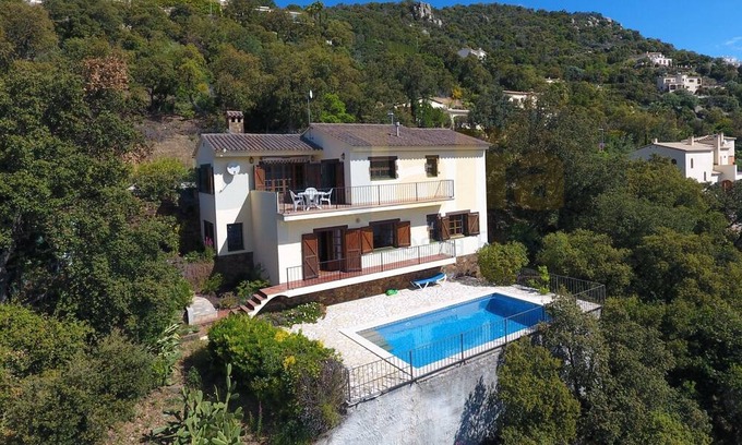 Calonge Ski Chalet | Nice Views
