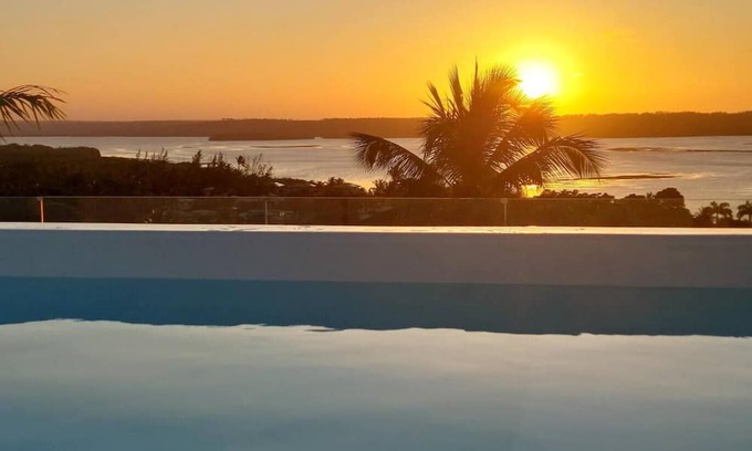 Tibau do Sul Bed & Breakfast | Scenic views, Infinity Pool + Jacuzzi