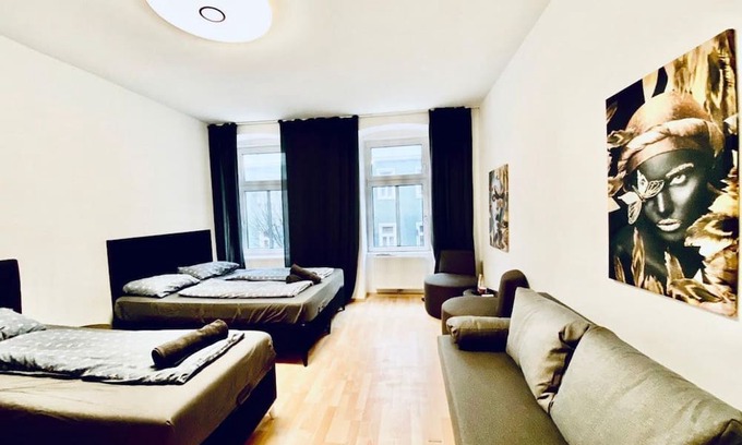 Himmelpfortgrund Apartment | Affordable Room for 5P, 10-Min to Währinger Park