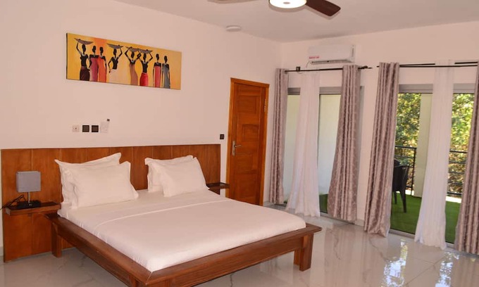 Kribi Hotel | 🛏️ 🛏️ Communicating Rooms - Lobé, Ntem, Kienje & Dja at Gîtes de Kribi