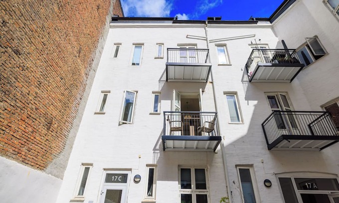 Frogner Apartment | Prime Home Rentals l Cozy & Central l Self Check-in l 400m to Aker Brygge
