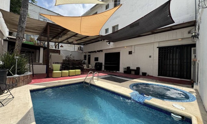 Monterrey Municipality Apartment | Fifth floor apartment near TEC de Monterrey